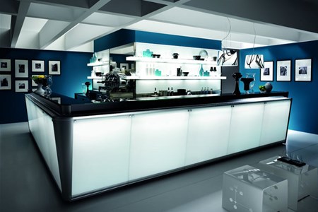 Arredamento bar luminoso
