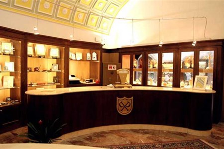 Arredamento Oreficeria in legno