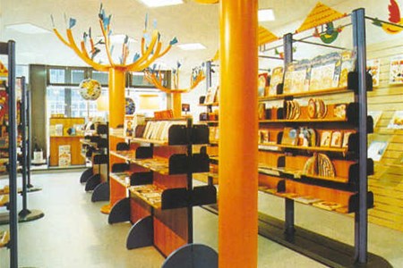 Arredo libreria zona bimbi