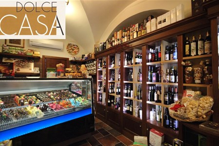 Arredamento Gelateria con prodotti tipici Dolce casa