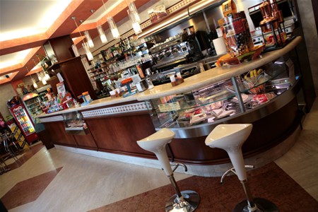 Arredo Bar classico ciliegio Ostia Roma